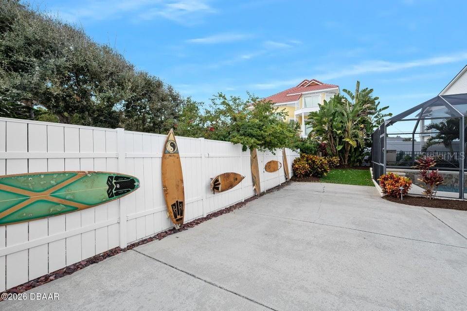 BARRIER ISLE - Residential