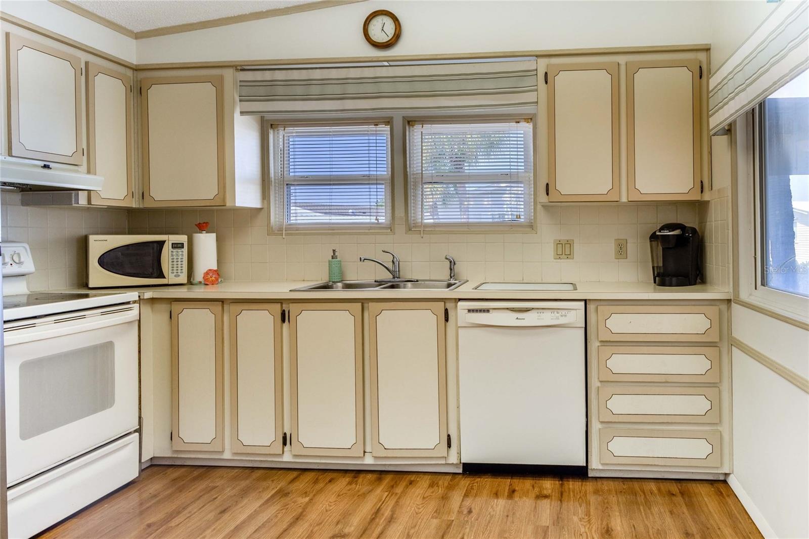 MAPLE LEAF ESTATES - Residential