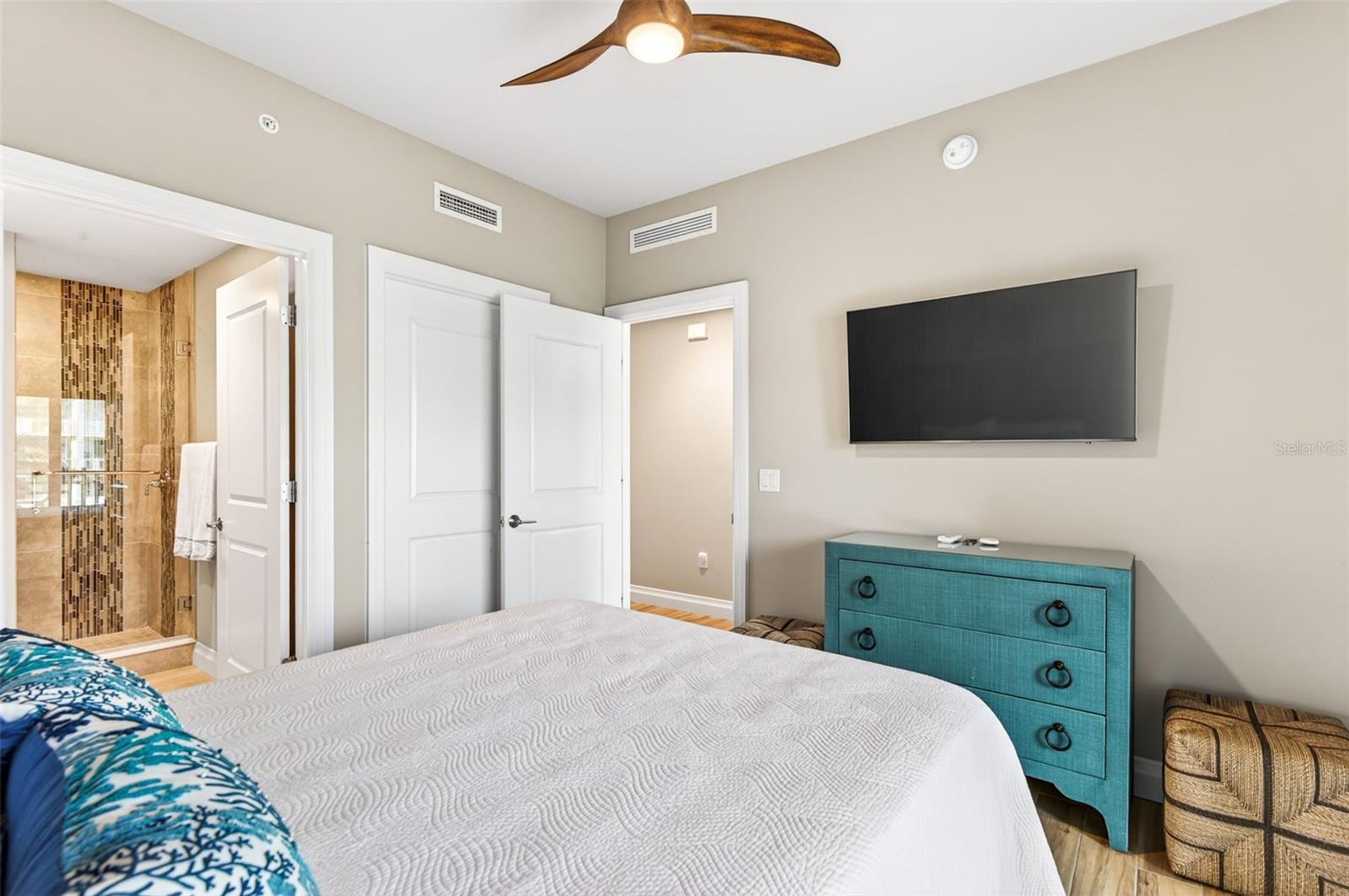 SUNSET POINTE AT COLLANY KEY II CONDO - Residential