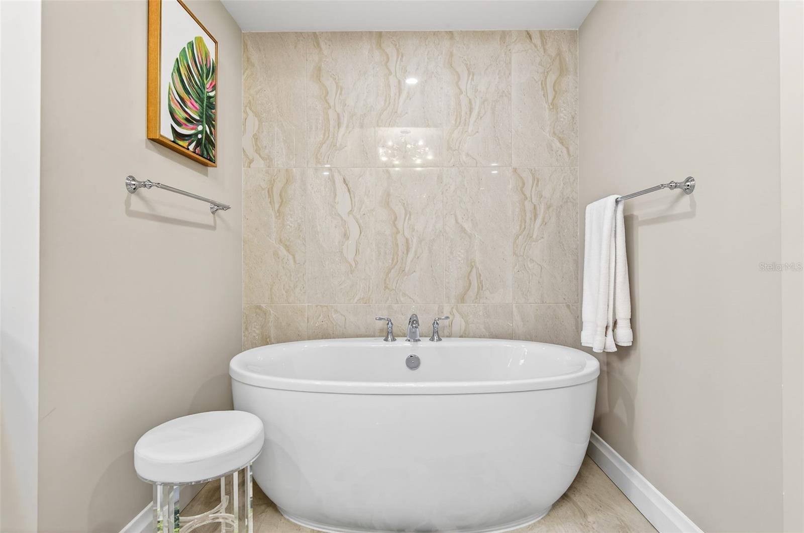 SUNSET POINTE AT COLLANY KEY II CONDO - Residential