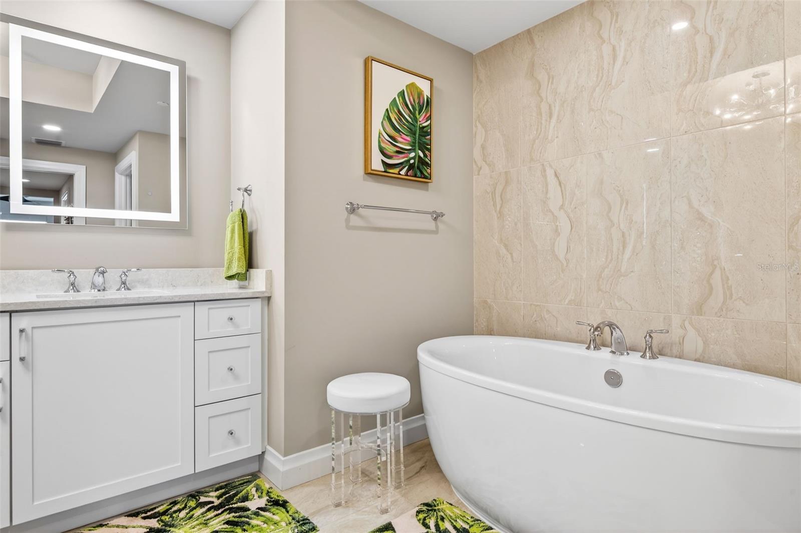 SUNSET POINTE AT COLLANY KEY II CONDO - Residential