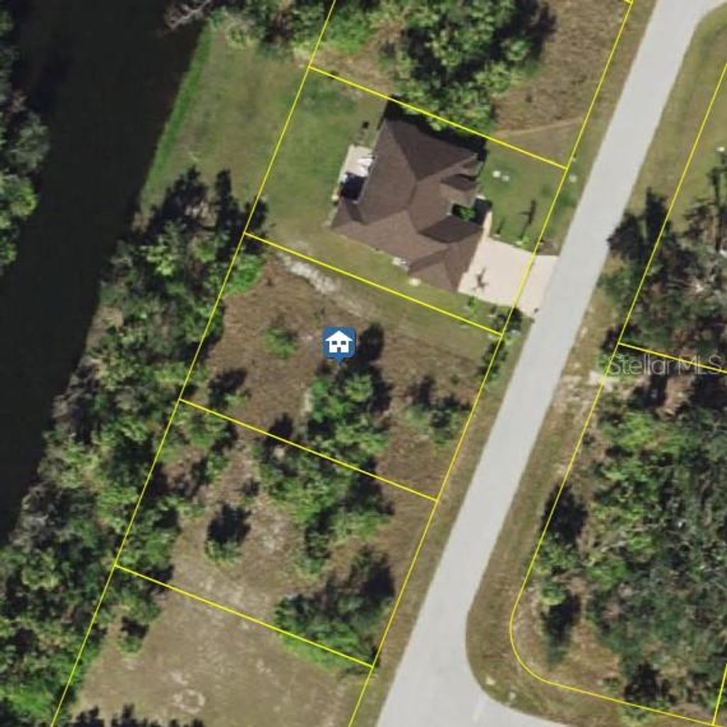 Photo of 553 Pembroke Drive, Port Charlotte, FL 33954 (MLS # C7511681)