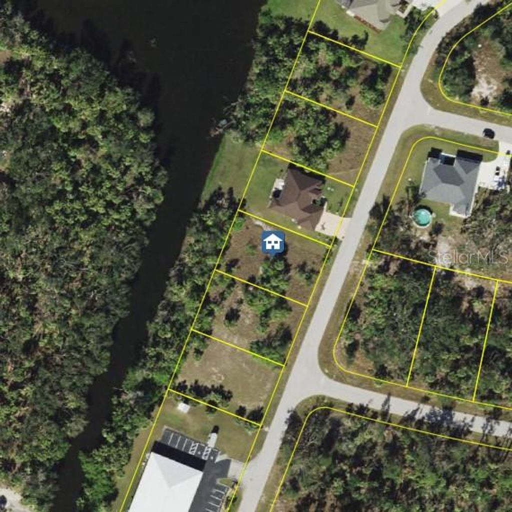 Photo of 553 Pembroke Drive, Port Charlotte, FL 33954 (MLS # C7511681)