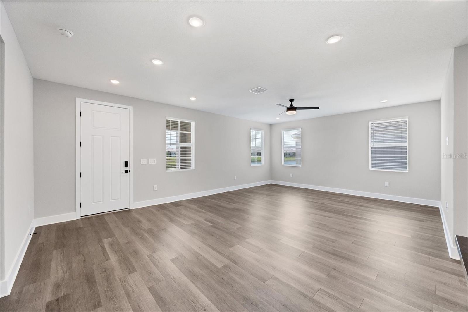 BB LIVING IN WELLEN PARK - Residential Lease