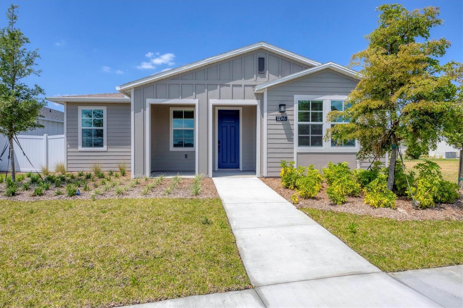 Available Now in Wellen Park –Unfurnished 3 bedroom / 2 bathroom / single story home. The address listed is the model home. Upon request a list of available home addresses will be provided. BB Living Wellen Park brings you a refreshingly beautiful residence, available in three or four bedroom layouts, brimming with all the extras you’d hope for, including but not limited to air conditioning, walk-in closets, a private gated backyard, stainless-steel GE appliances, in-home washer & dryer, granite countertops throughout, in-home smart home technology, an attached two car garage with full size driveway, and much much more. Pricing starts at $2,683. Lease terms range from 9 months to 18 months. BB Living Wellen Park is a pet friendly community which utilizes Petscreening.com for all pet owners.
Excellent opportunity to reside in a new community with up and coming amenities such as a resort-inspired community pool, heated spa, Barbecue grilling area, courtyard play area with turf and cornhole, walking paths, modern fitness center, pickleball court, a dog bark park, and more! Just a short golf cart ride to CoolToday Park/Atlantic Braves Stadium and Downtown Wellen Park.