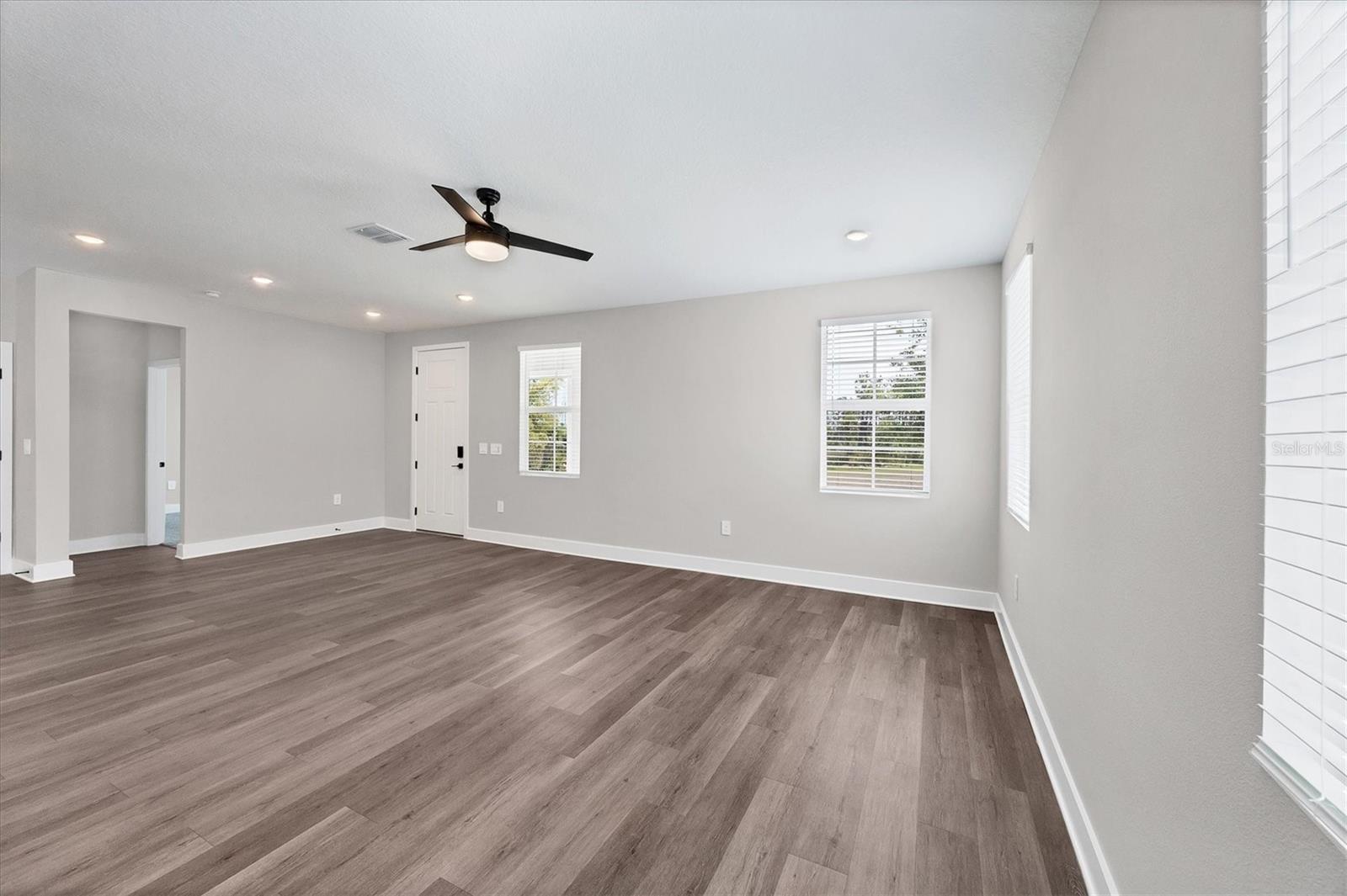 BB LIVING IN WELLEN PARK - Residential Lease