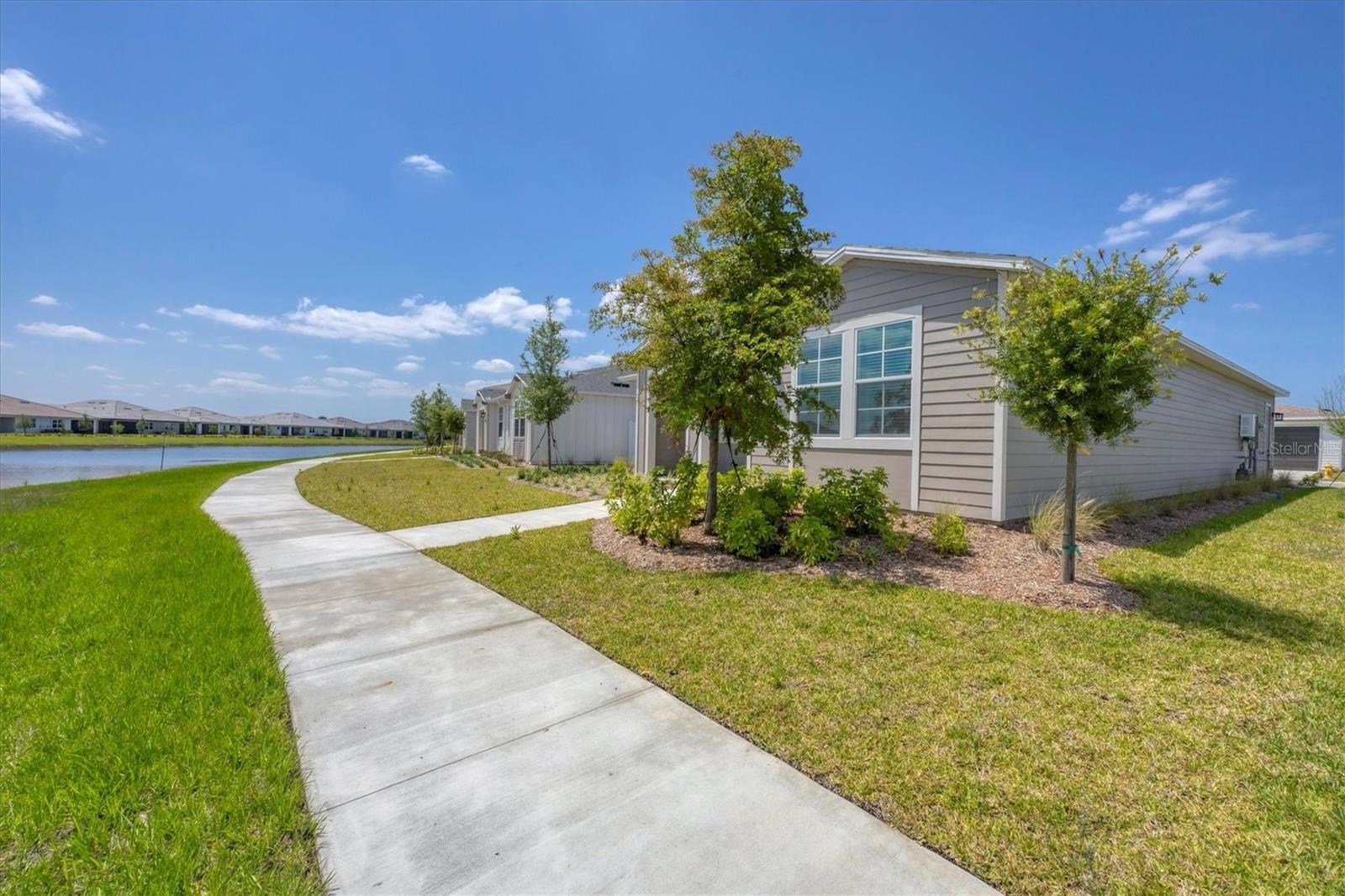 BB LIVING IN WELLEN PARK - Residential Lease