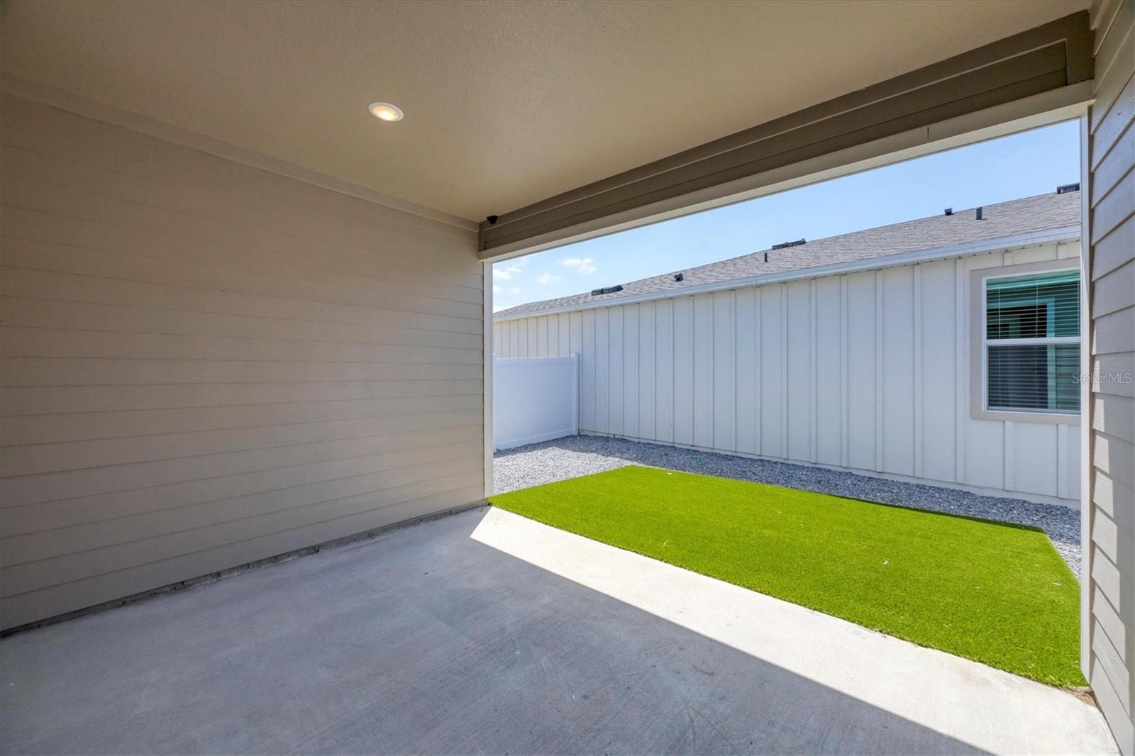 BB LIVING IN WELLEN PARK - Residential Lease