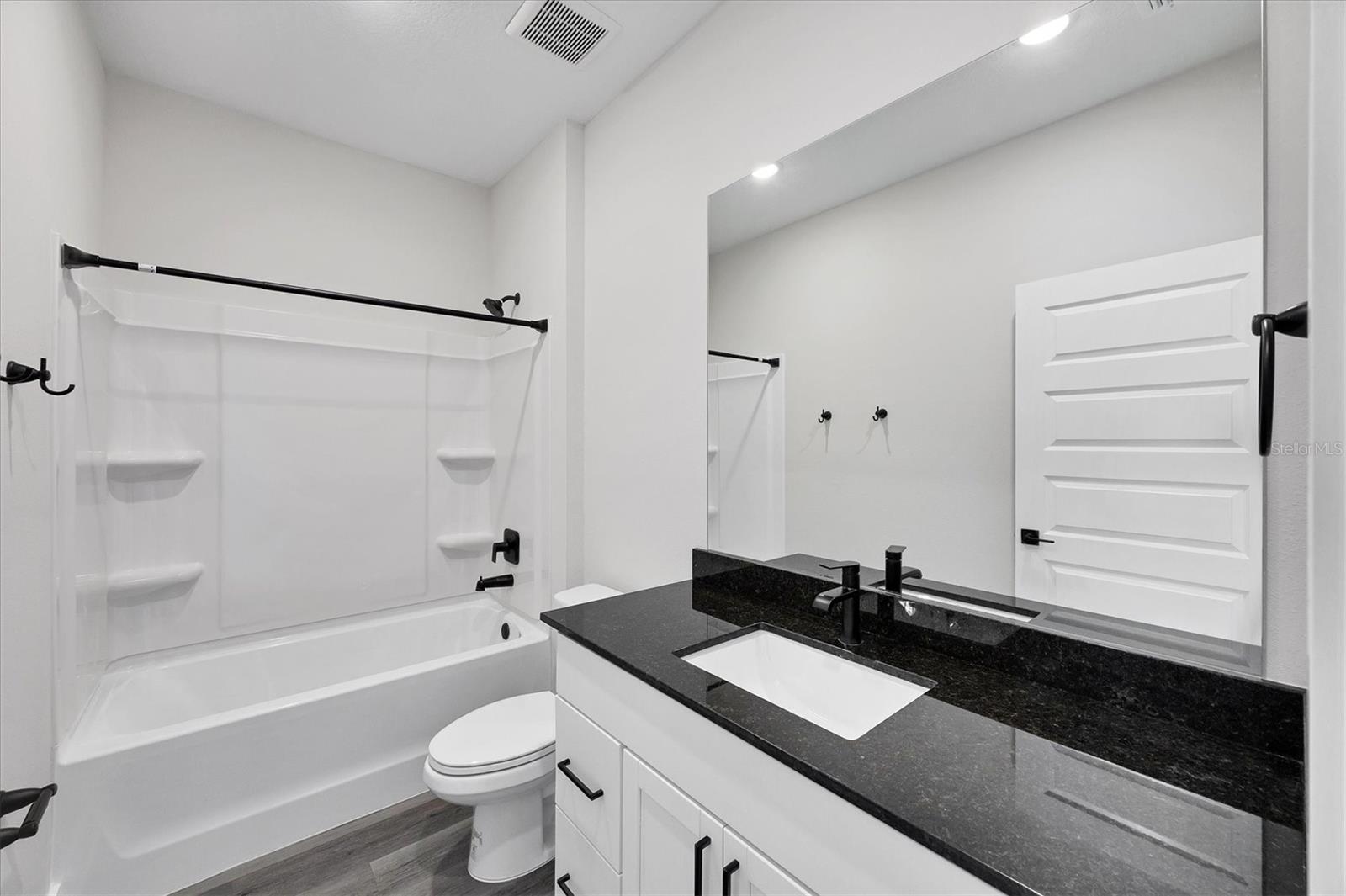 BB LIVING IN WELLEN PARK - Residential Lease