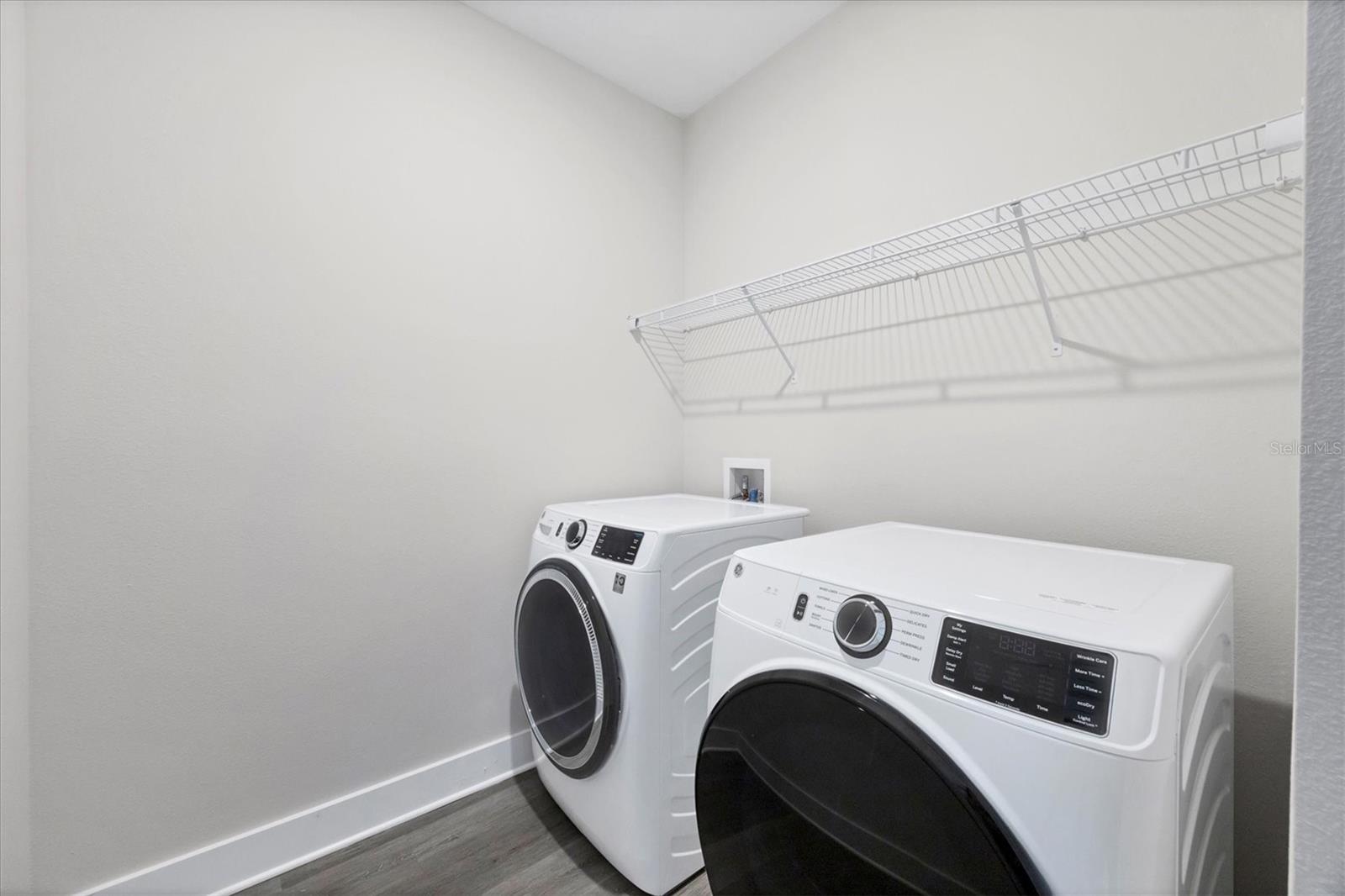 BB LIVING IN WELLEN PARK - Residential Lease