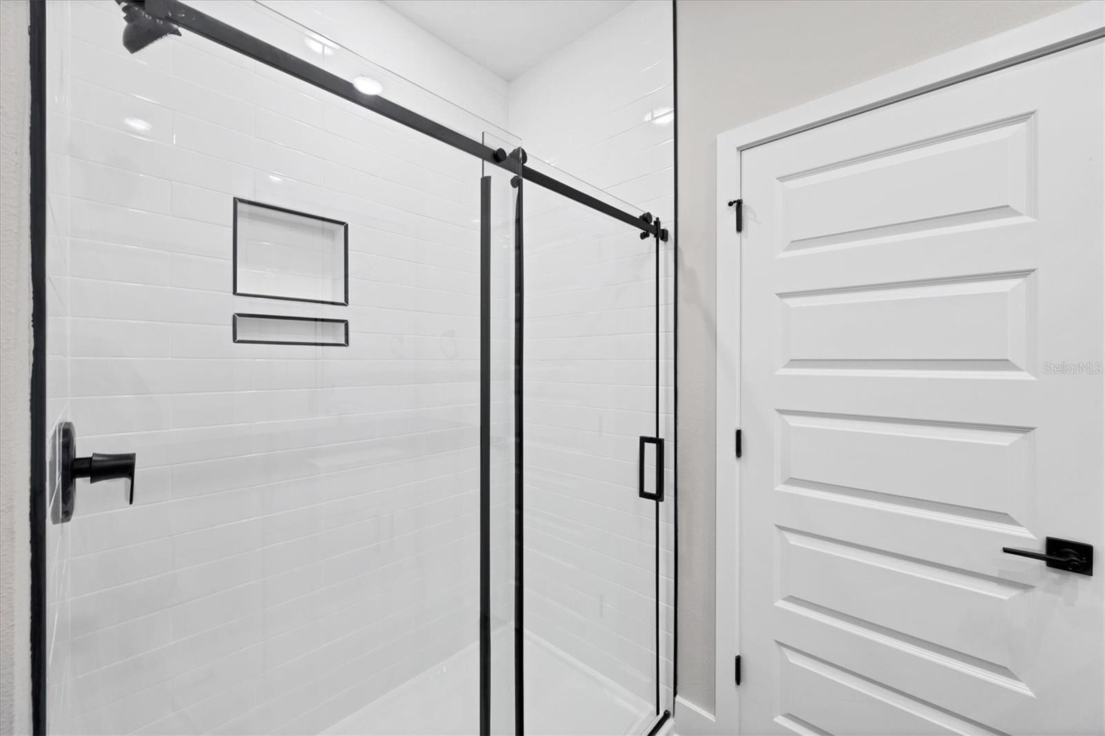BB LIVING IN WELLEN PARK - Residential Lease