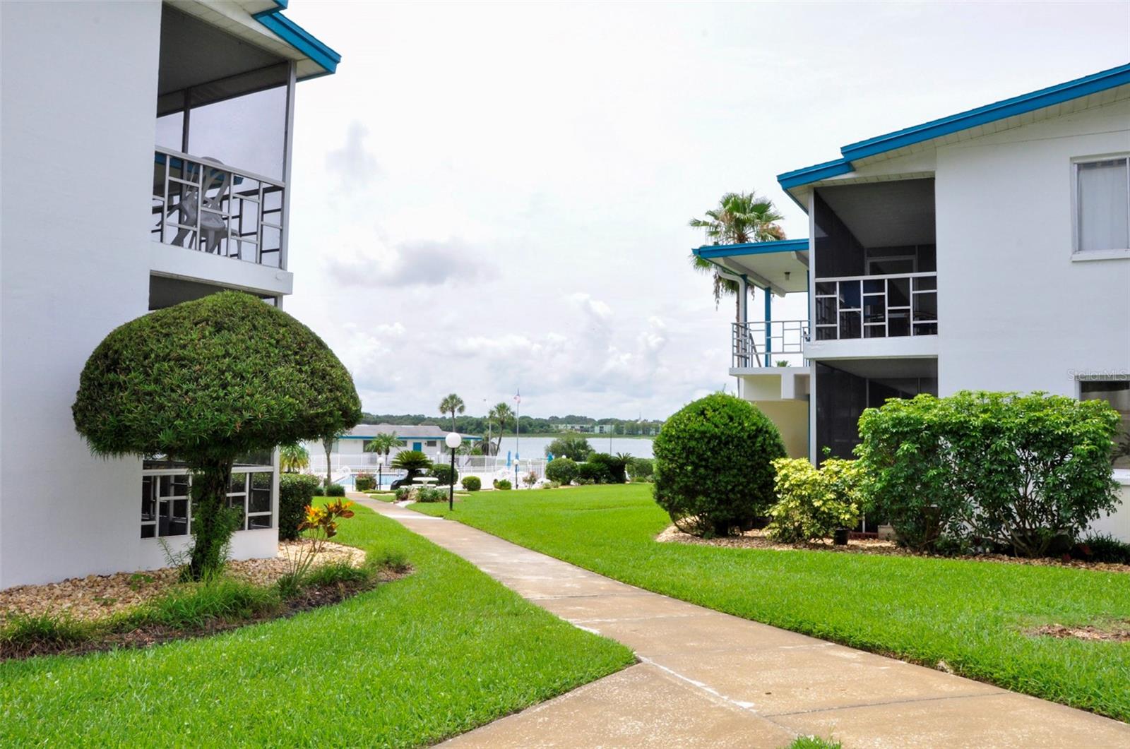 LAKELAND HARBOUR APTS - Residential