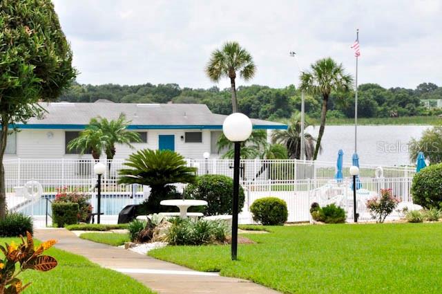 LAKELAND HARBOUR APTS - Residential