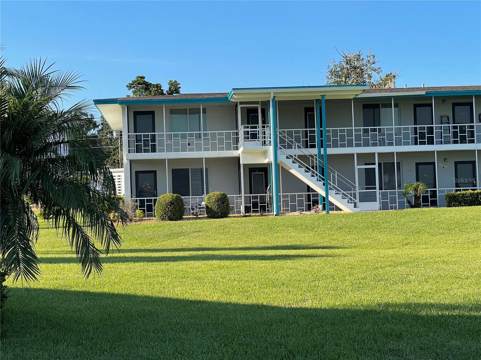 LAKELAND HARBOUR APTS - Residential