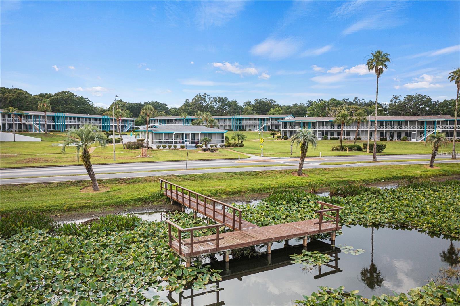 LAKELAND HARBOUR APTS - Residential