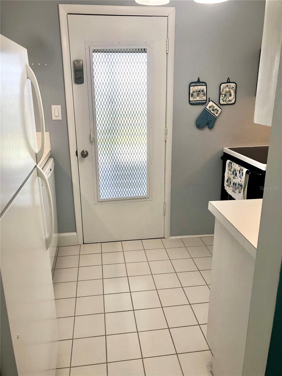 LAKELAND HARBOUR APTS - Residential