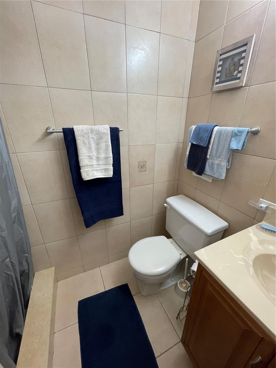 LAKELAND HARBOUR APTS - Residential