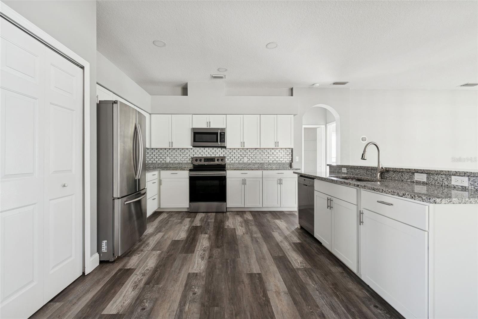 SUMMERFIELD VILLAGE 1 TR 21 - Residential