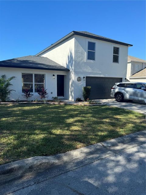 A home in LAKELAND