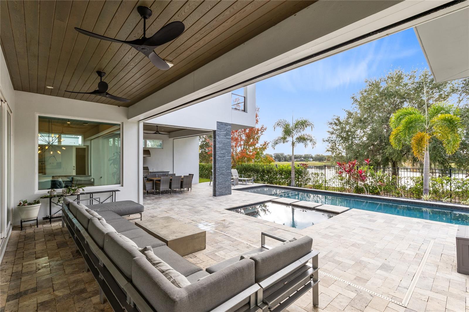 LAUREATE PARK - Residential