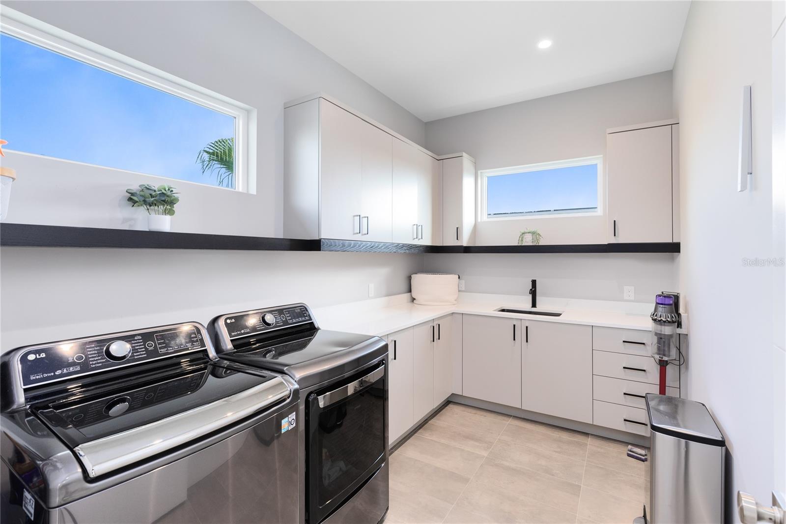 LAUREATE PARK - Residential