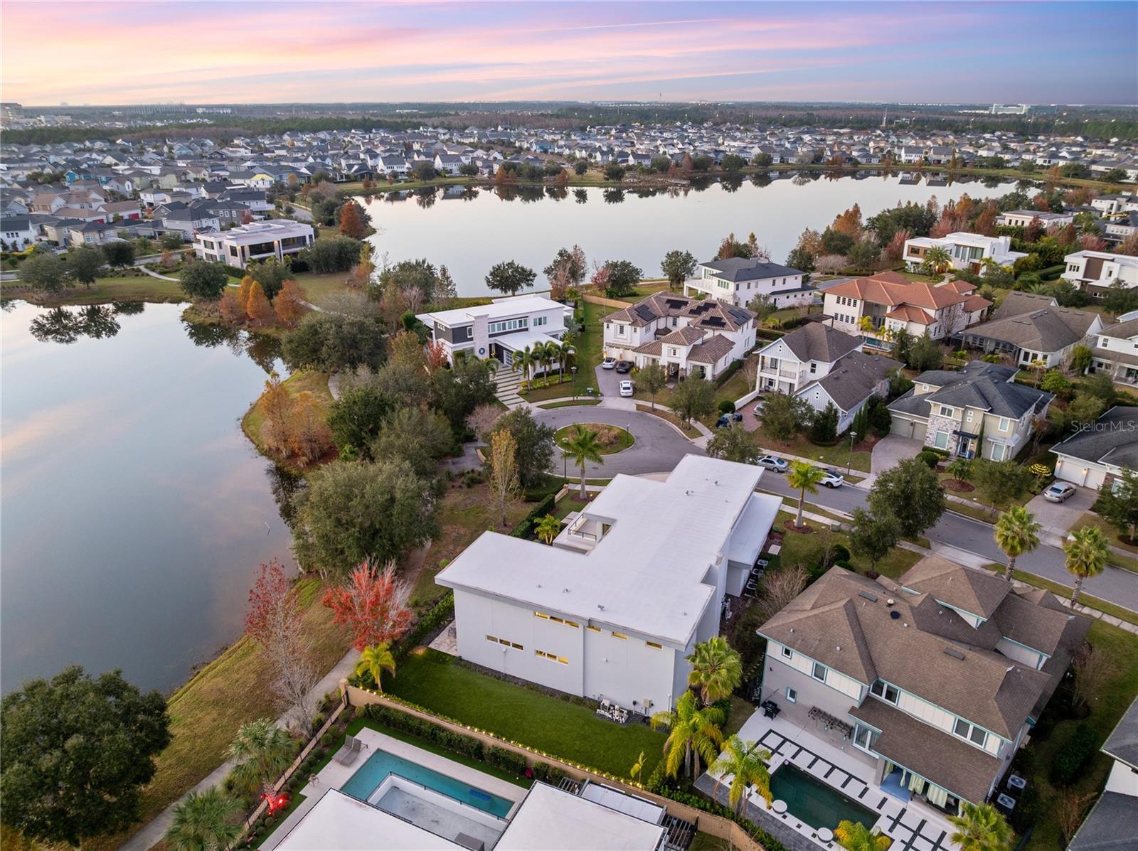 LAUREATE PARK - Residential