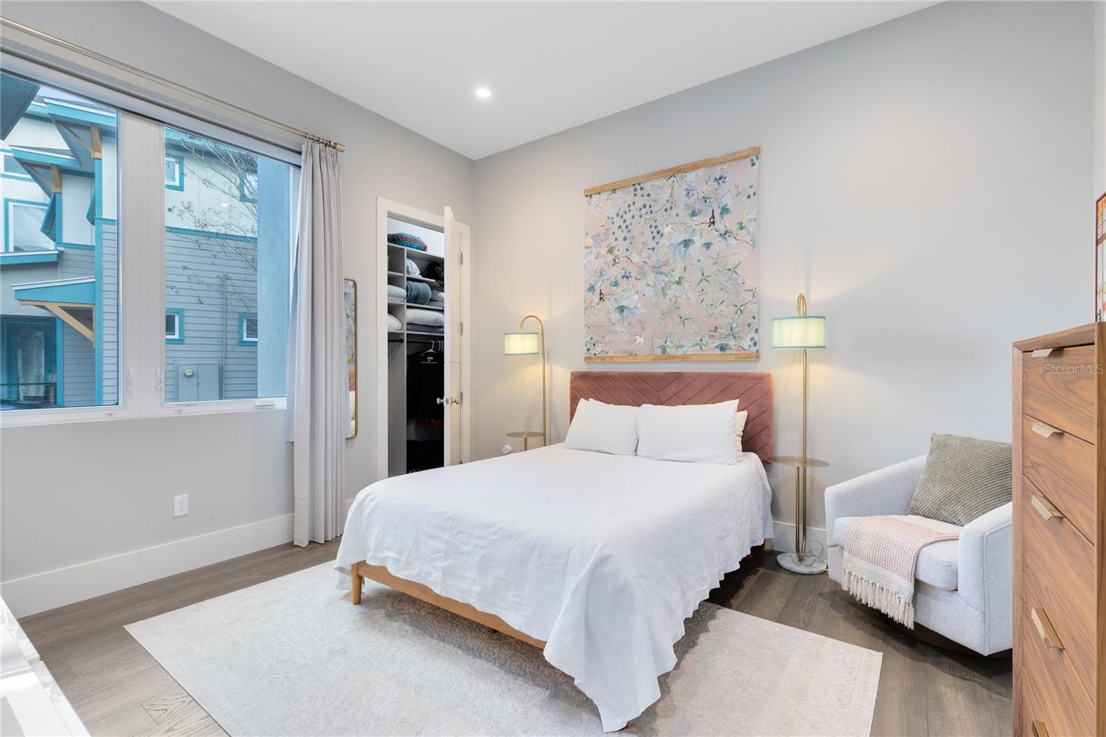 LAUREATE PARK - Residential