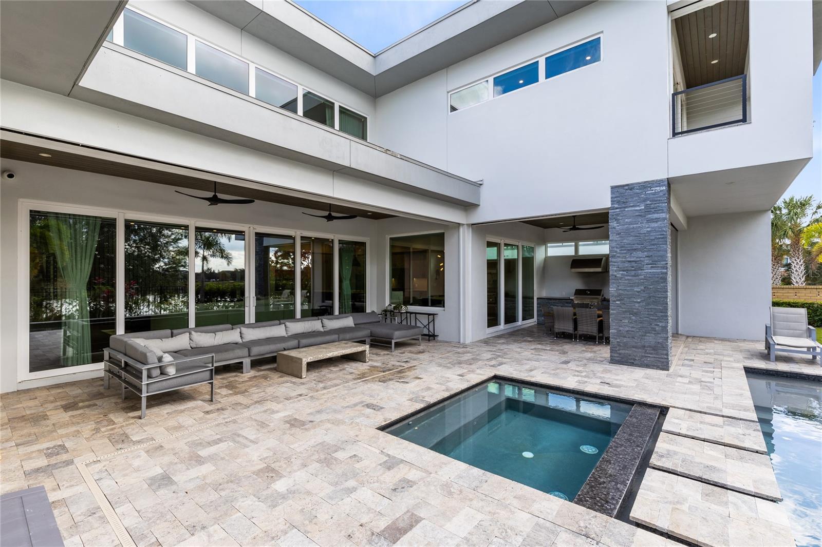 LAUREATE PARK - Residential