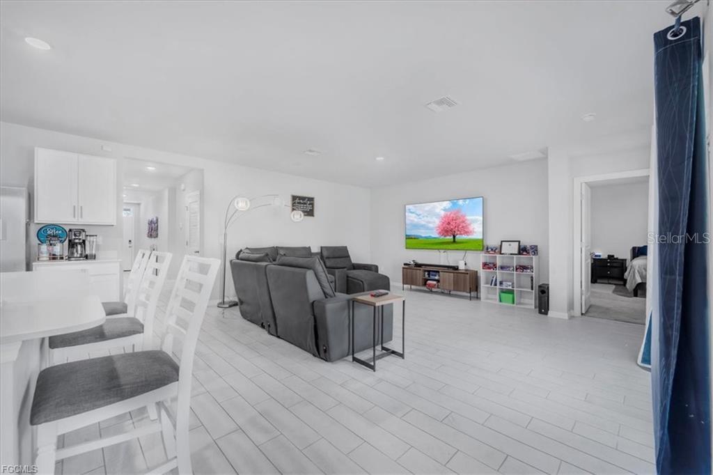 1216 NW 21ST PLACE