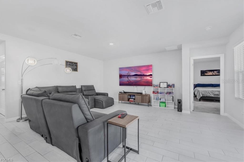 1216 NW 21ST PLACE