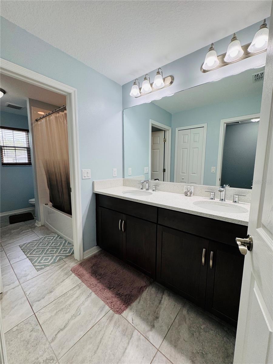 K-BAR RANCH - Residential