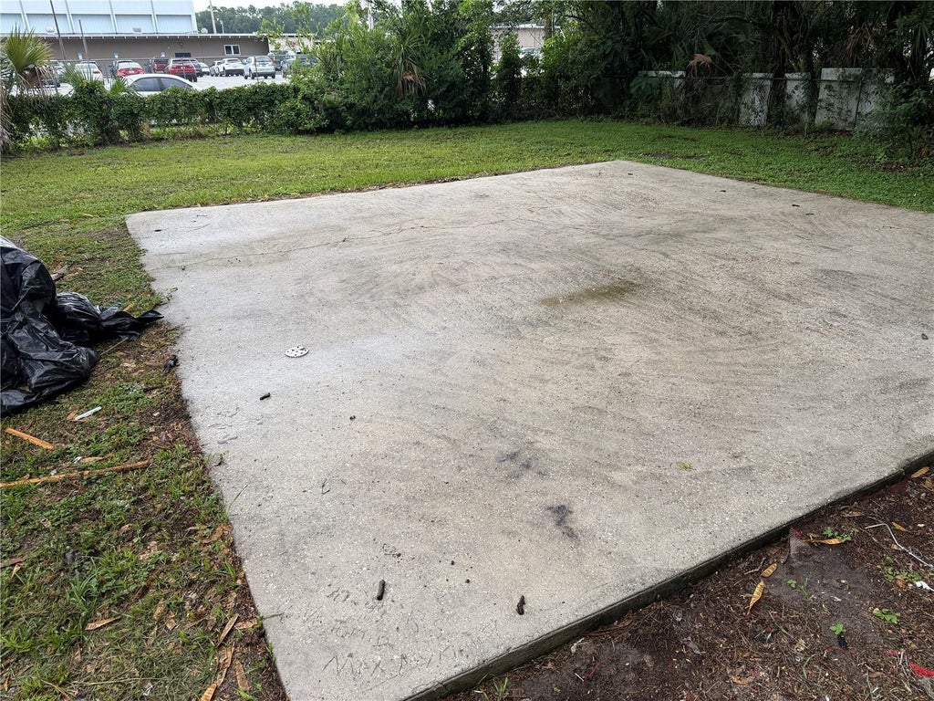 Photo of 2715 NE 1st Avenue, Ocala, FL 34470 (MLS # OM730843)