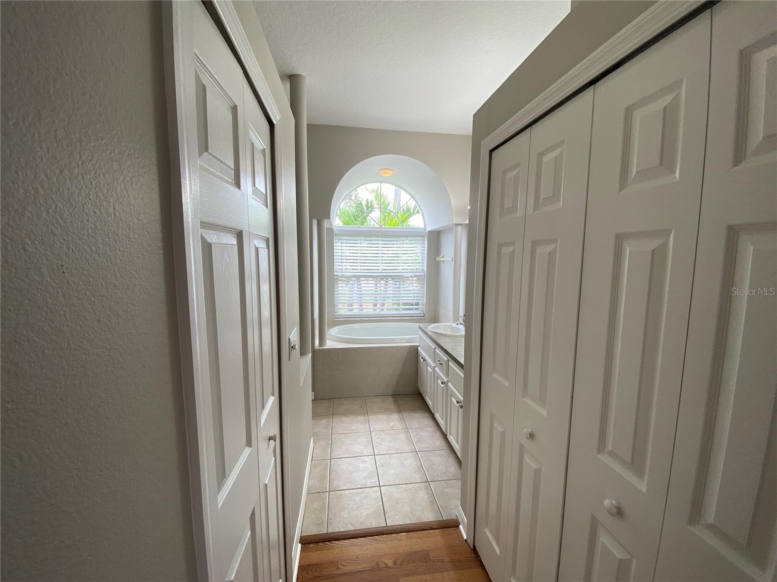 THOUSAND OAKS PH 02-5 - Residential