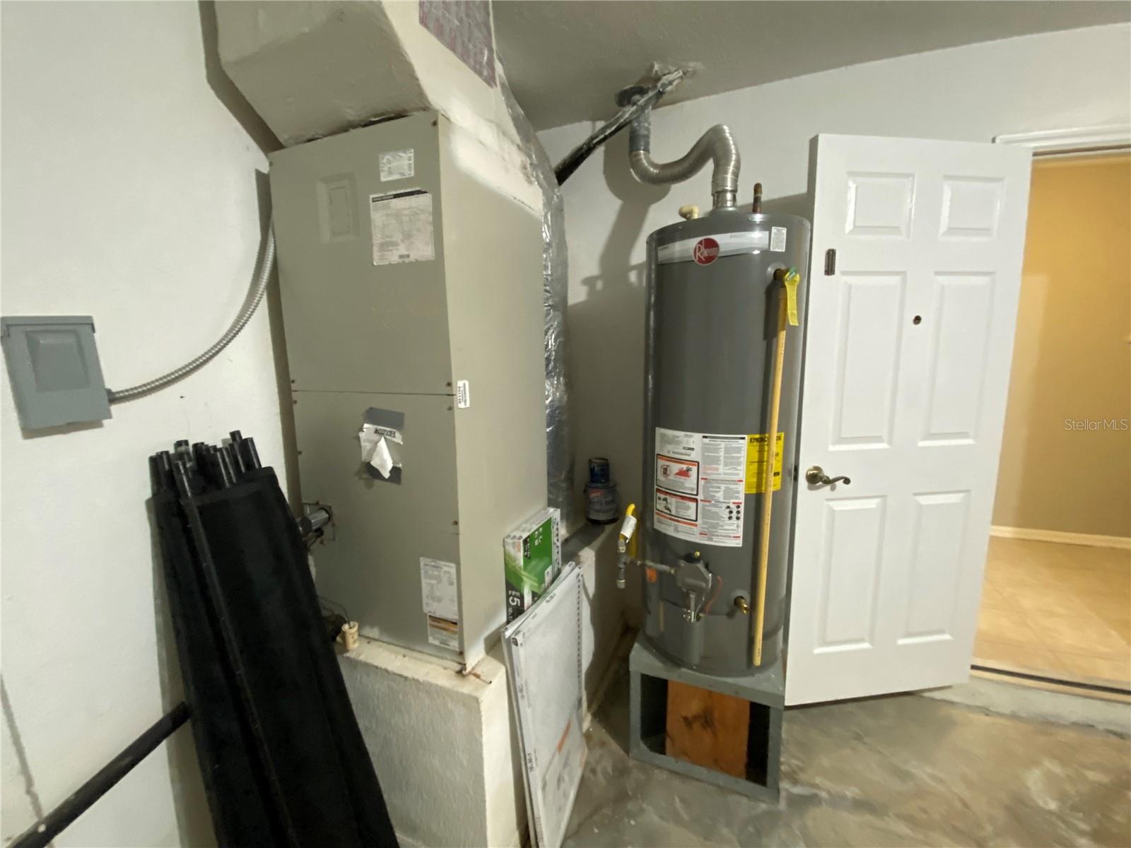 THOUSAND OAKS PH 02-5 - Residential