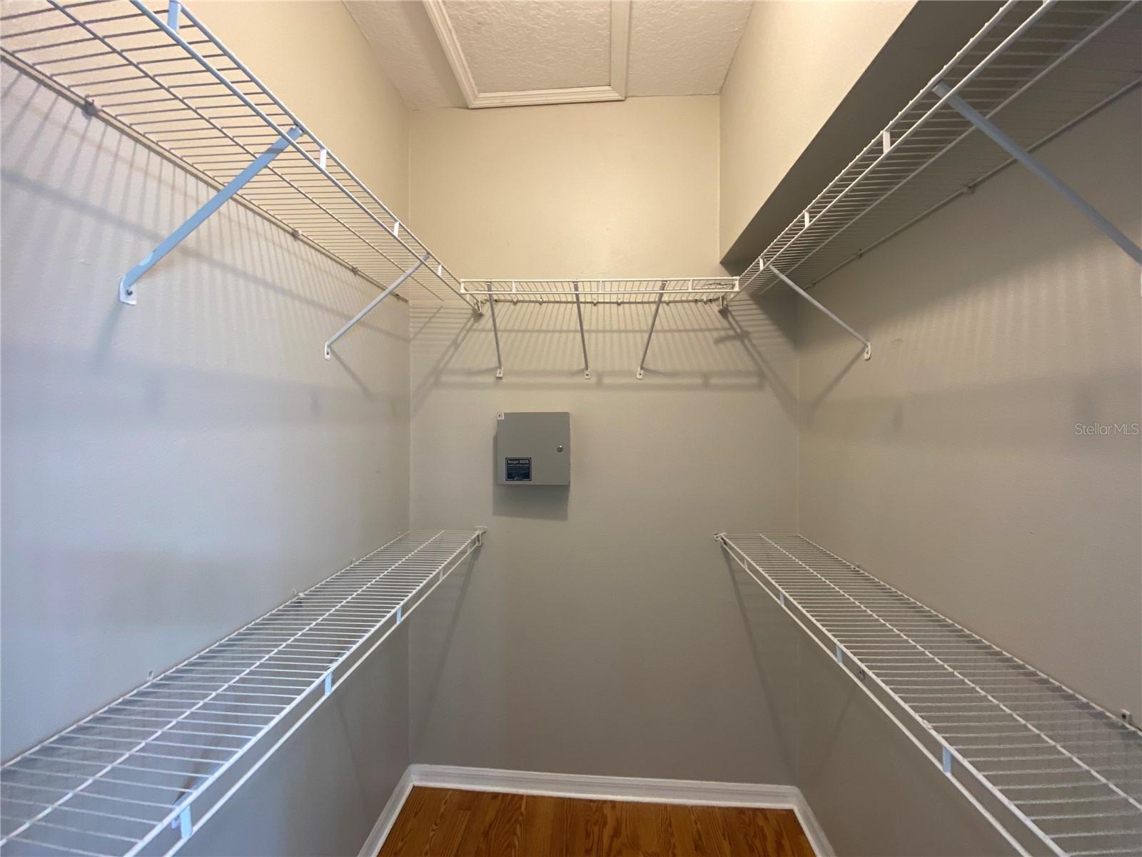 THOUSAND OAKS PH 02-5 - Residential