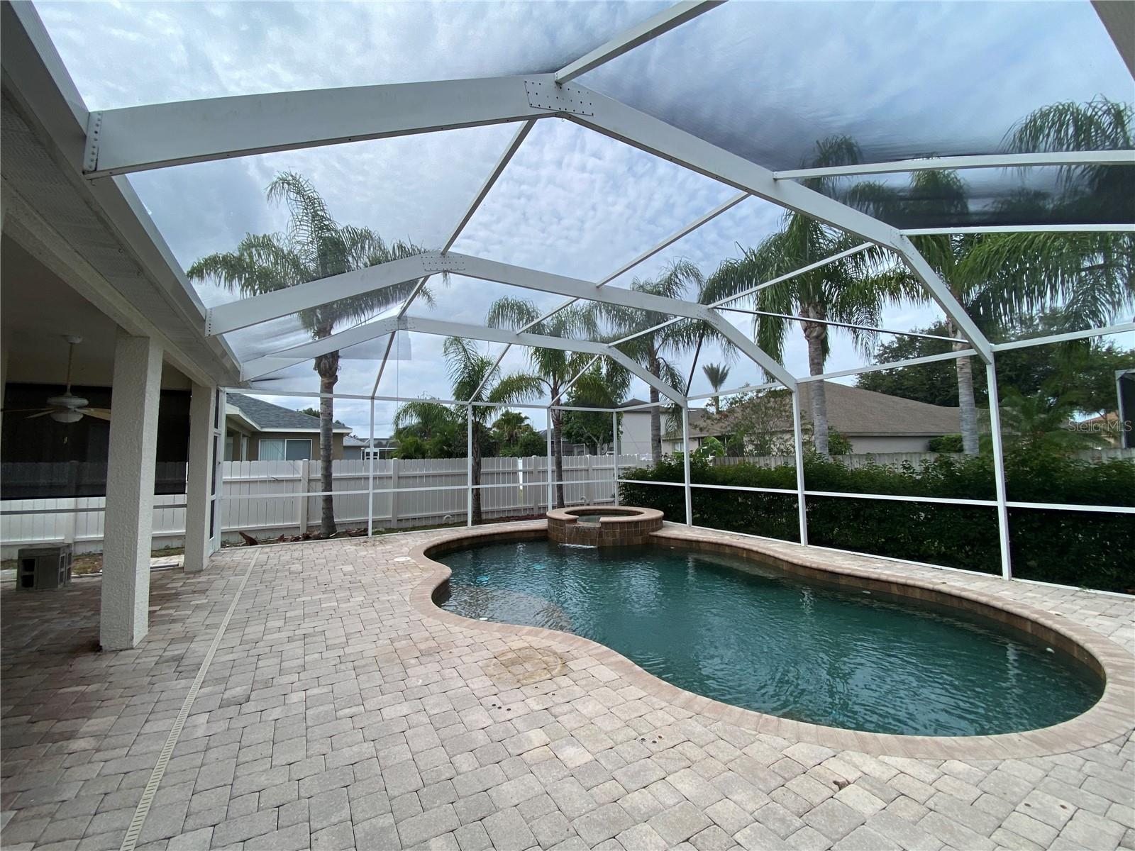 THOUSAND OAKS PH 02-5 - Residential