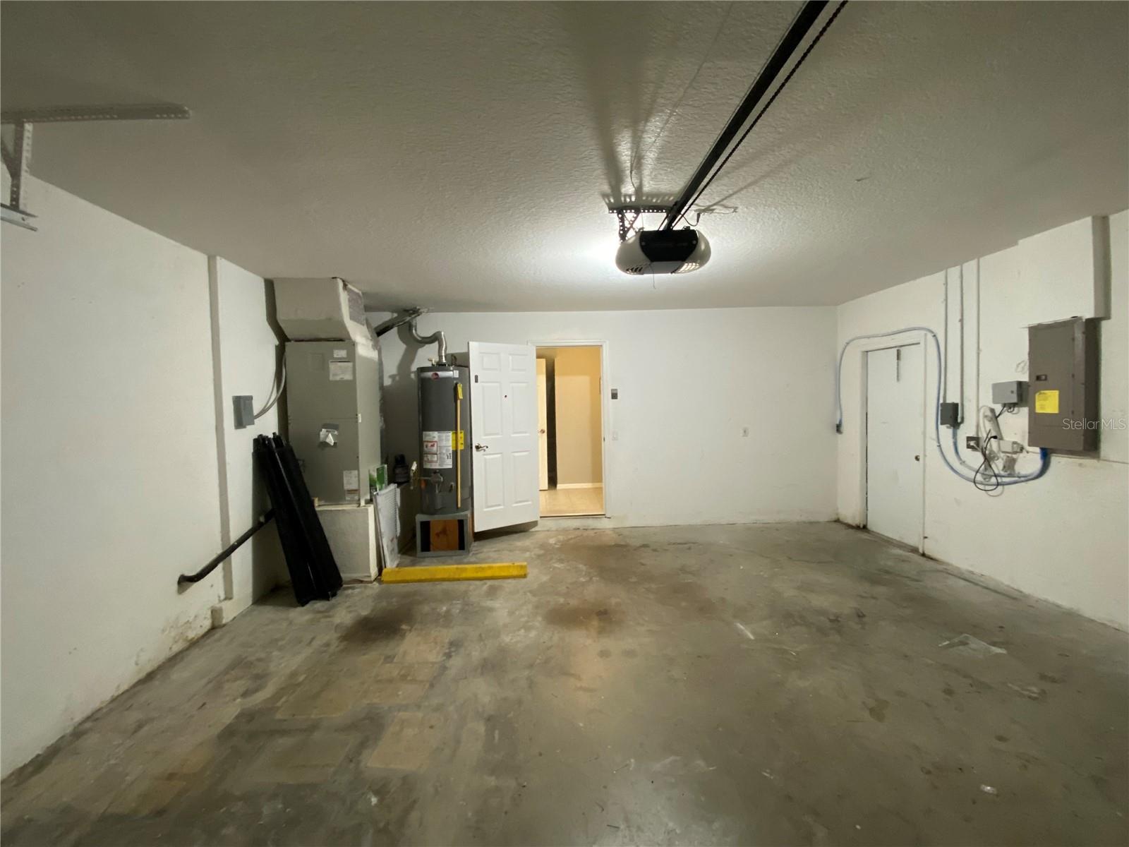 THOUSAND OAKS PH 02-5 - Residential