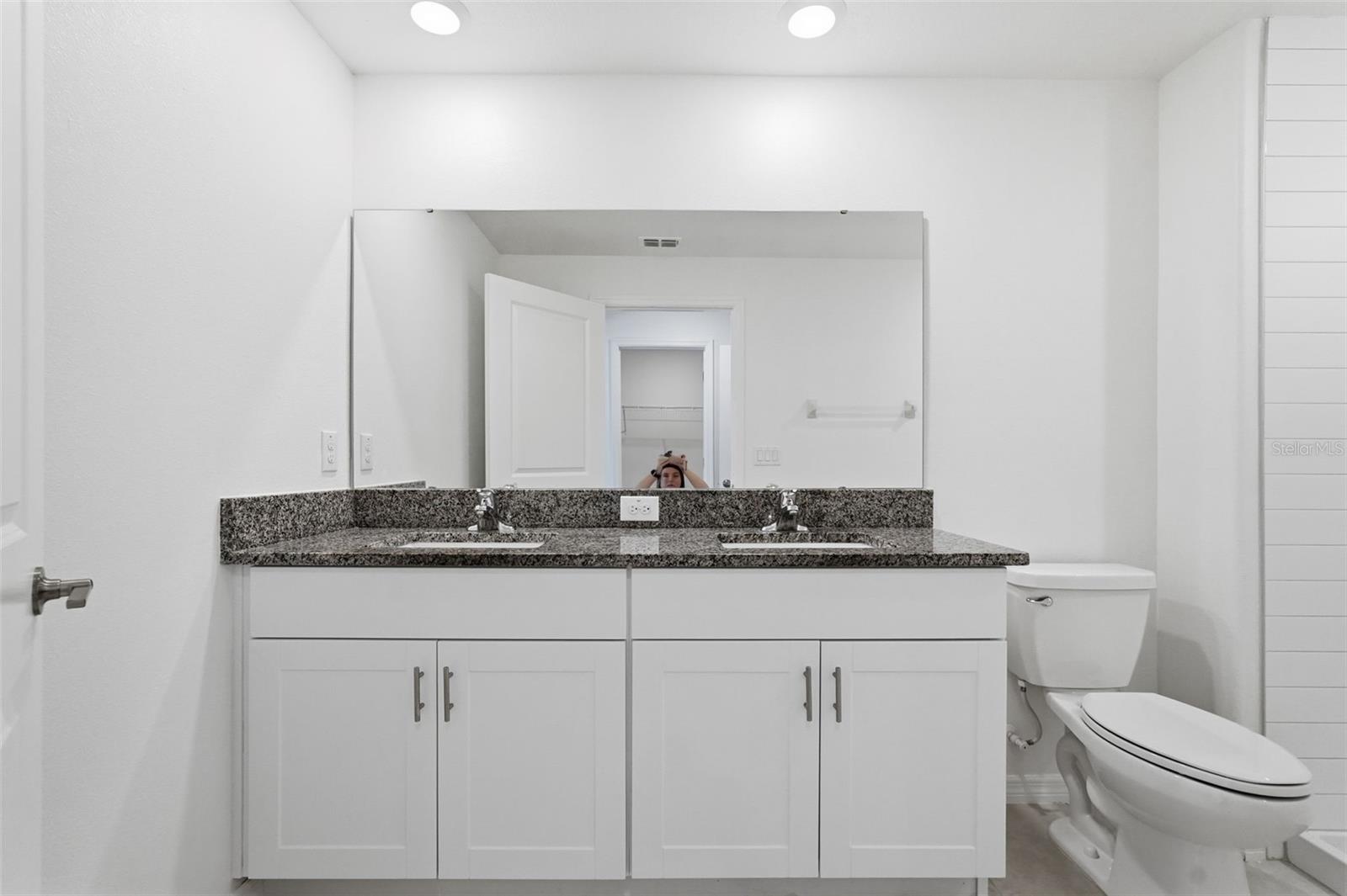 ABBOTT SQUARE - Residential