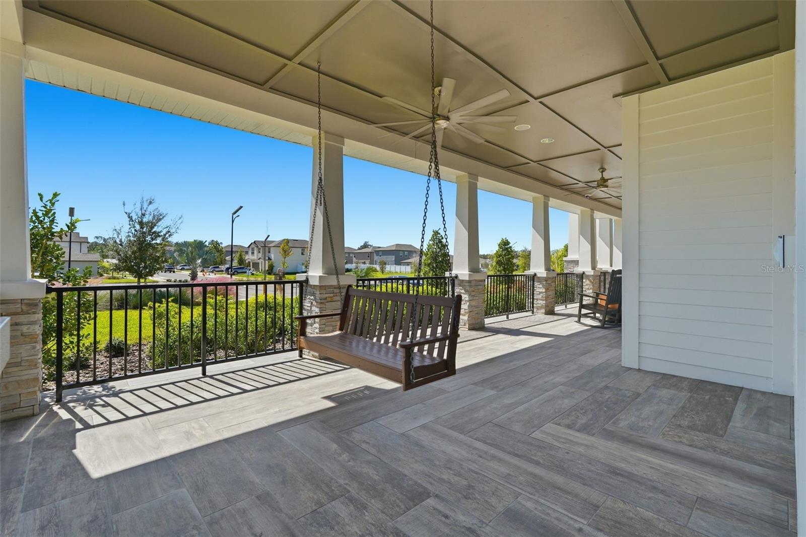 ABBOTT SQUARE - Residential