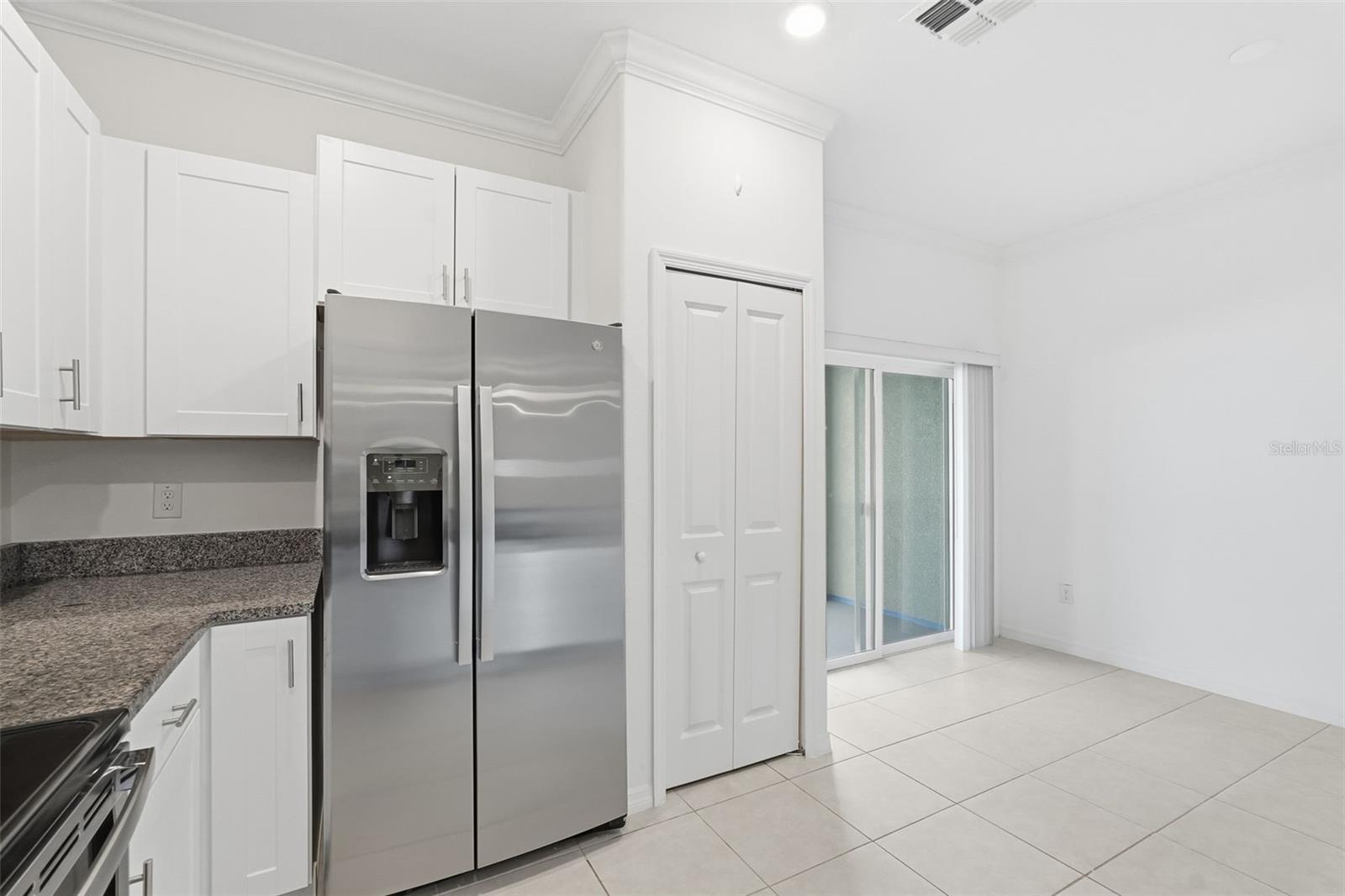 ABBOTT SQUARE - Residential