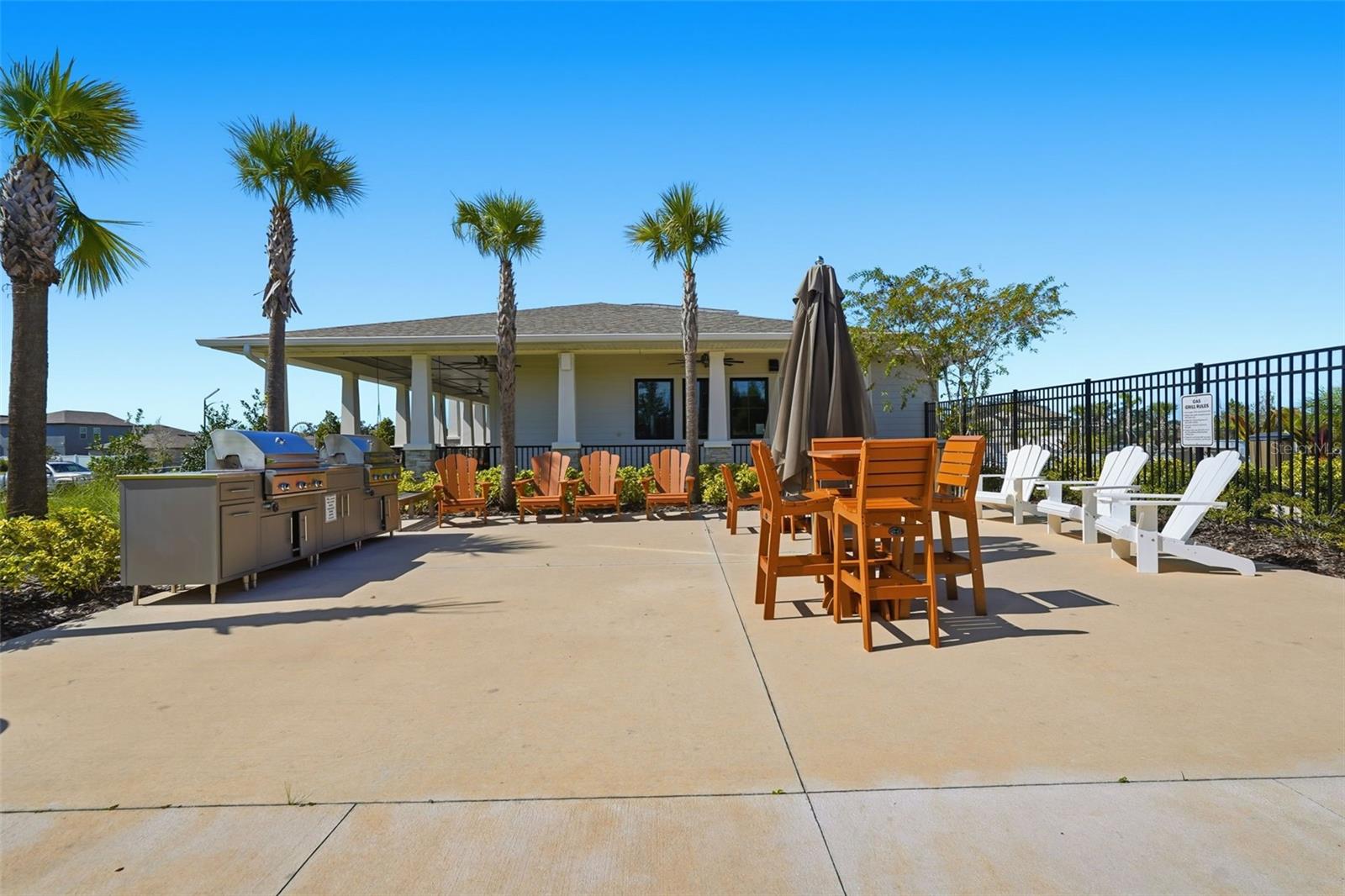 ABBOTT SQUARE - Residential