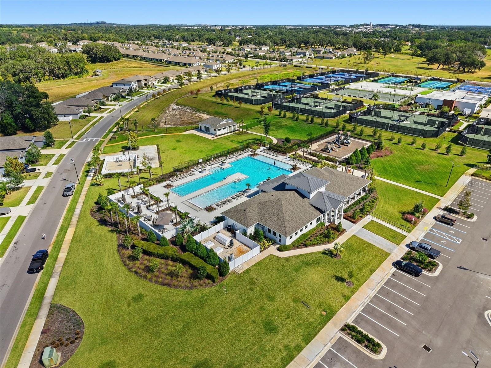 ABBOTT SQUARE - Residential