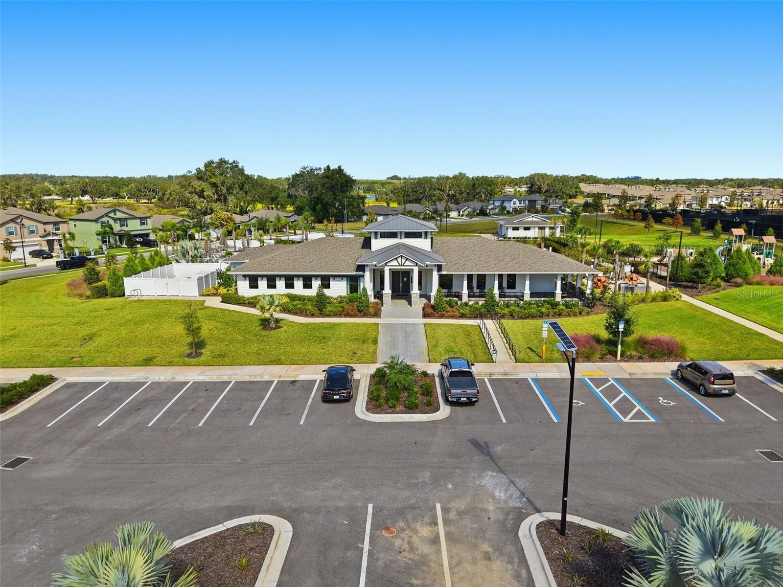 ABBOTT SQUARE - Residential