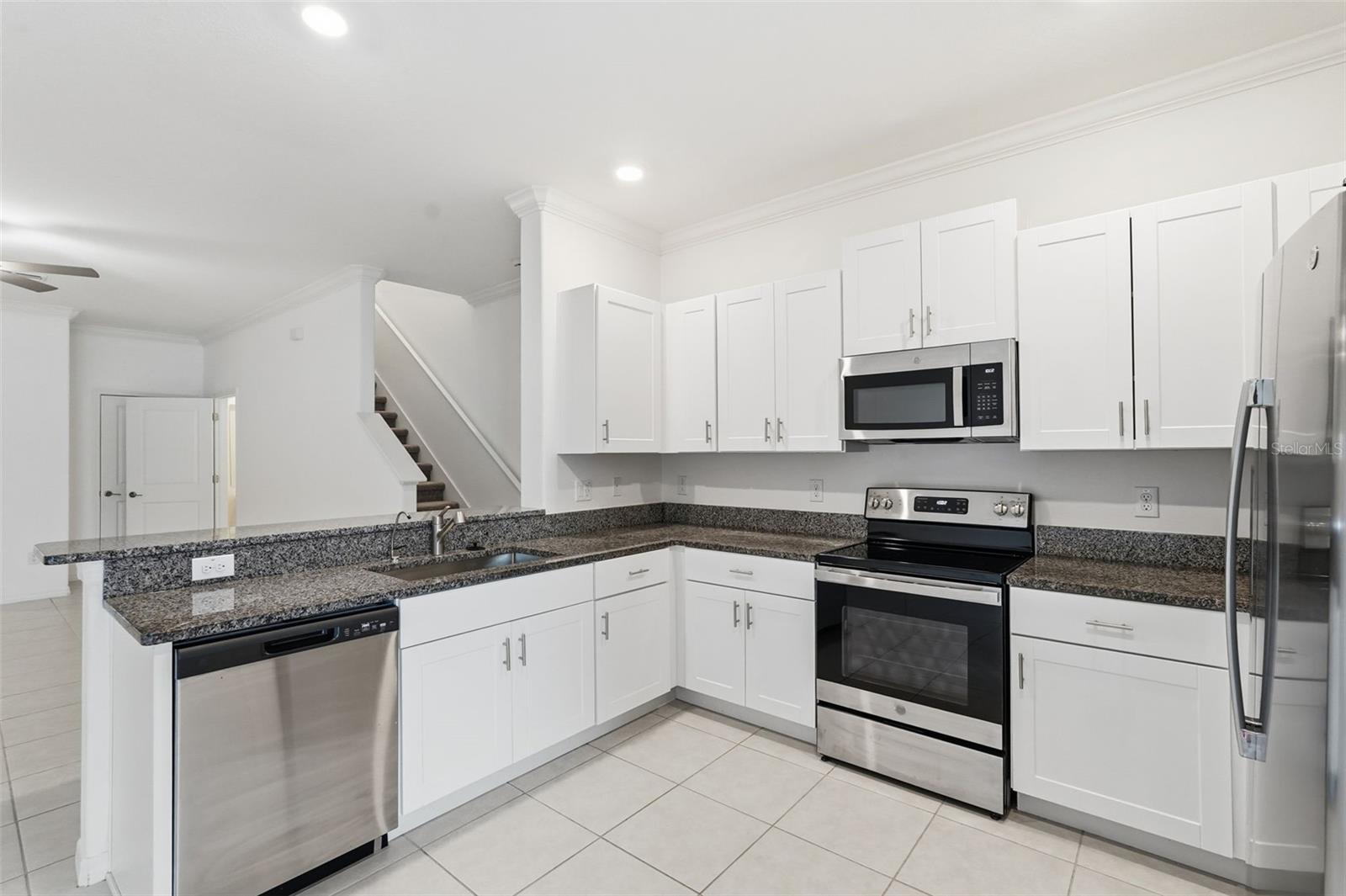 ABBOTT SQUARE - Residential