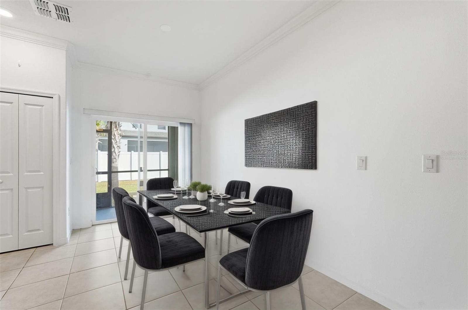 ABBOTT SQUARE - Residential