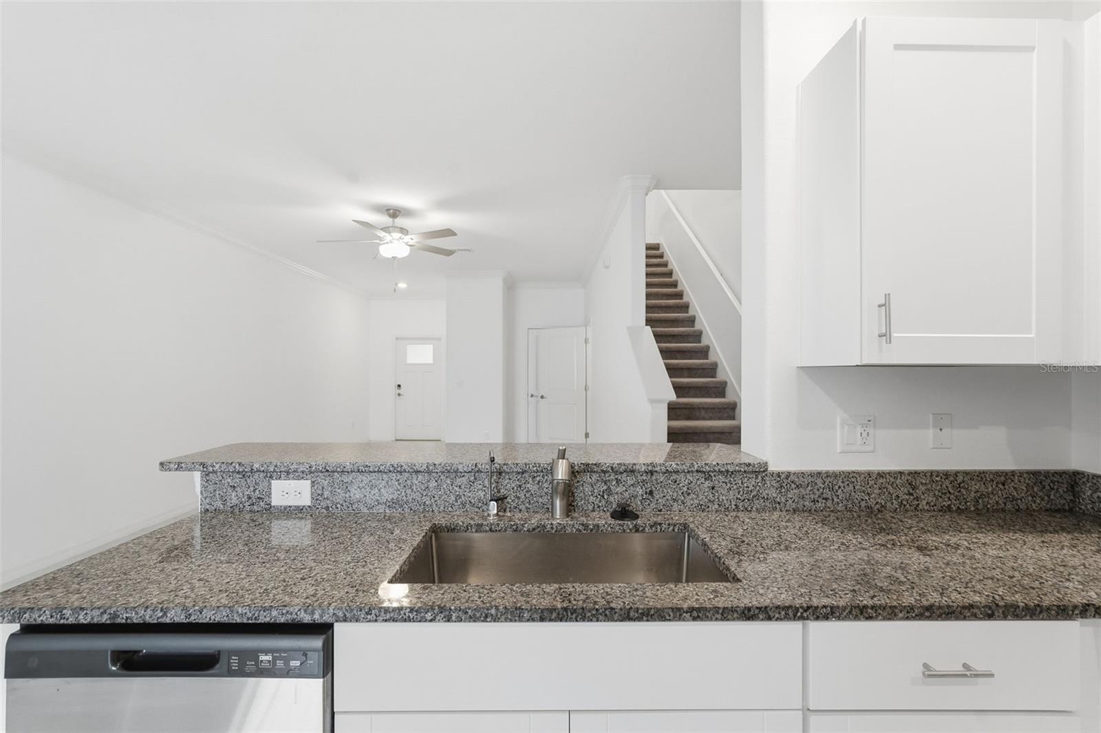 ABBOTT SQUARE - Residential