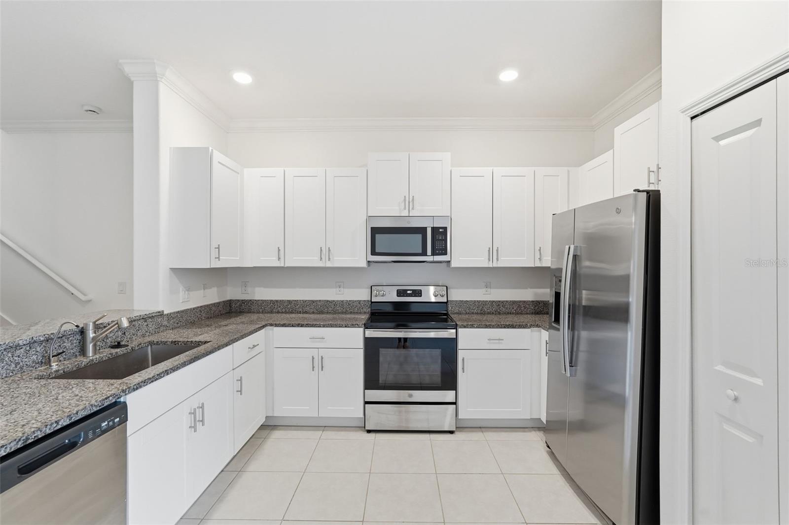 ABBOTT SQUARE - Residential