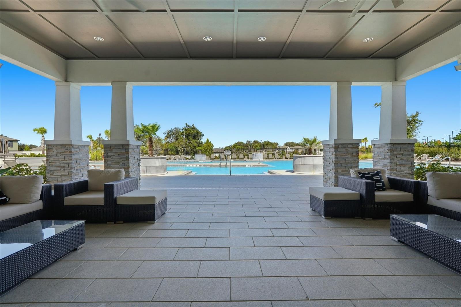 ABBOTT SQUARE - Residential