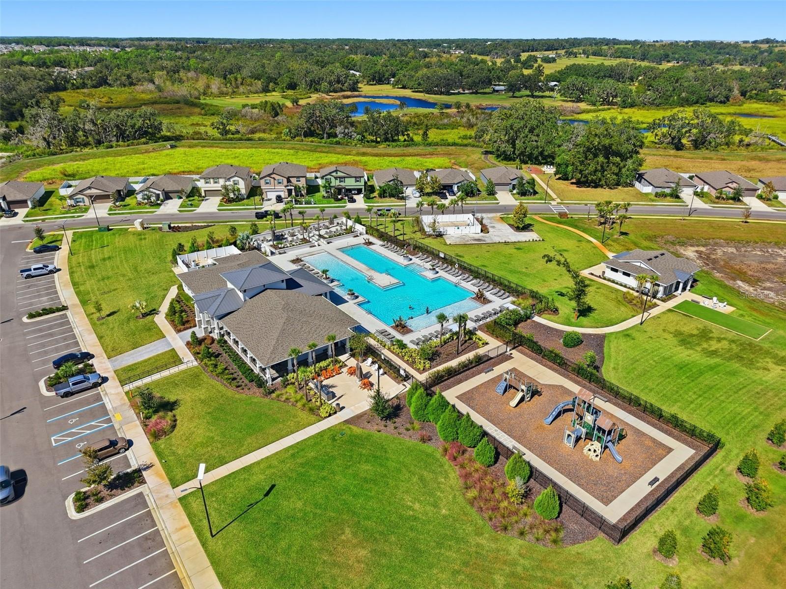 ABBOTT SQUARE - Residential