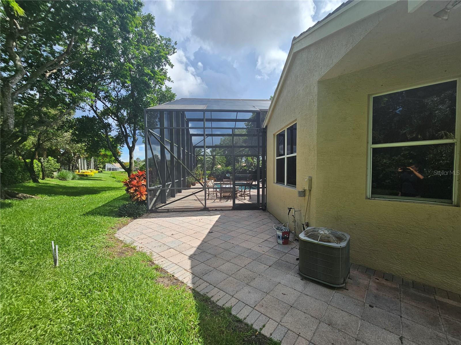 6900 MOLAKAI CIRCLE